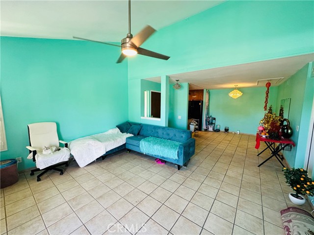 Living room & Dining Area