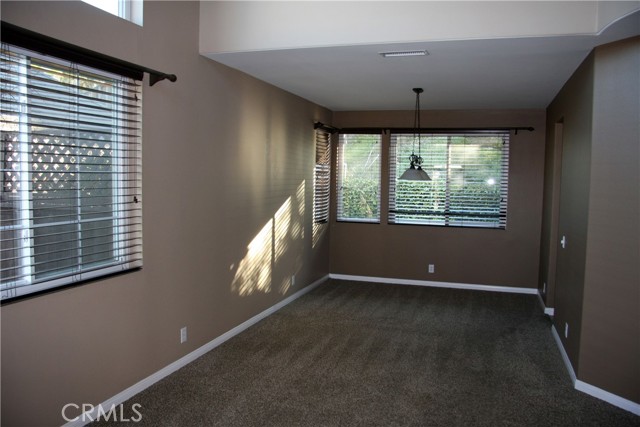 Detail Gallery Image 6 of 29 For 9147 Plume Grass, Corona,  CA 92883 - 4 Beds | 3 Baths