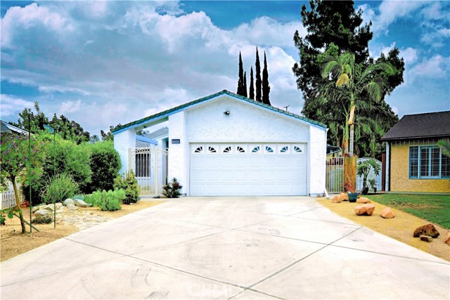 13142 Reedley Street, Arleta CA: https://media.crmls.org/medias/21372596-f24c-47fd-8c0a-25be1bb2c846.jpg