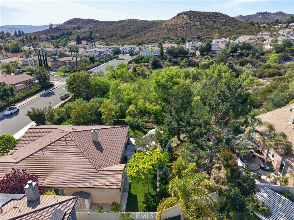 https://media.crmls.org/medias/213726bf-d837-4268-a9d3-2a897f428436.jpg?preset=X-Large