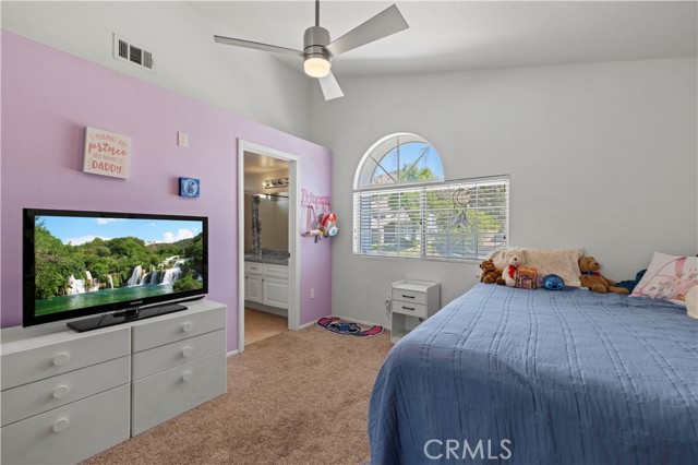 Detail Gallery Image 35 of 58 For 28711 Howard Marrie Ct, Saugus,  CA 91390 - 4 Beds | 3 Baths