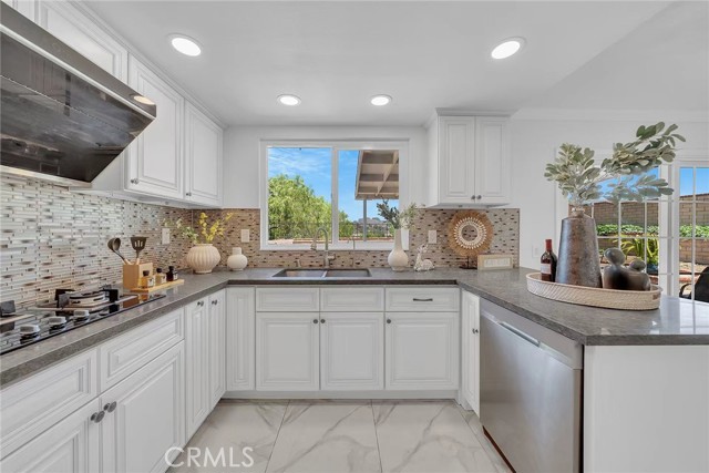 24409 Penrose Court, Diamond Bar CA: https://media.crmls.org/medias/2137ed2e-a4bf-4eab-b87c-0a4a6f417741.jpg