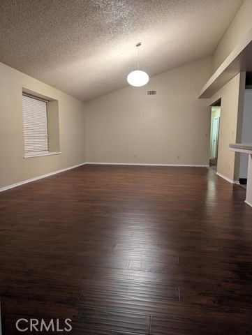 9817 Karen Avenue, California City CA: https://media.crmls.org/medias/213928d1-8019-4886-b45b-b7a37ee535df.jpg