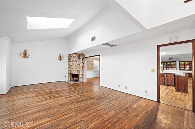 Detail Gallery Image 4 of 56 For 1851 Pitcairn, Costa Mesa,  CA 92626 - 4 Beds | 4 Baths