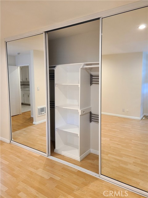 Detail Gallery Image 6 of 17 For 360 S Euclid #122,  Pasadena,  CA 91101 - 1 Beds | 1 Baths