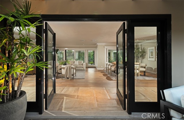Image 7 of 44 For 30791 Greens East Drive