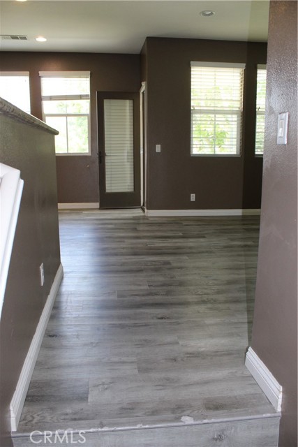 12470 Travanca Lane, Eastvale CA: https://media.crmls.org/medias/213b2f48-1e4e-49a7-a625-db5059a43f8a.jpg