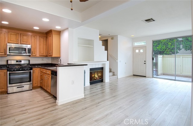 19646 Orviento Drive, Lake Forest CA: https://media.crmls.org/medias/213c6d9b-1171-446c-8fac-f23ba6203c64.jpg