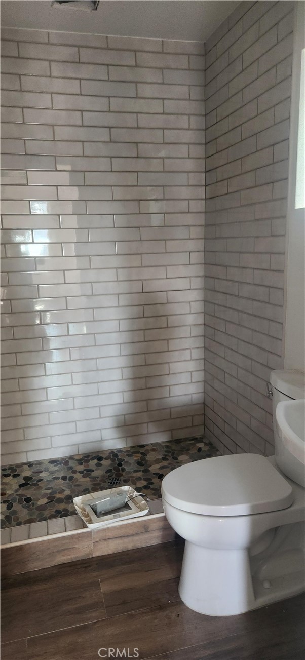 Detail Gallery Image 2 of 5 For 1407 W 59th Pl, Los Angeles,  CA 90047 - – Beds | – Baths
