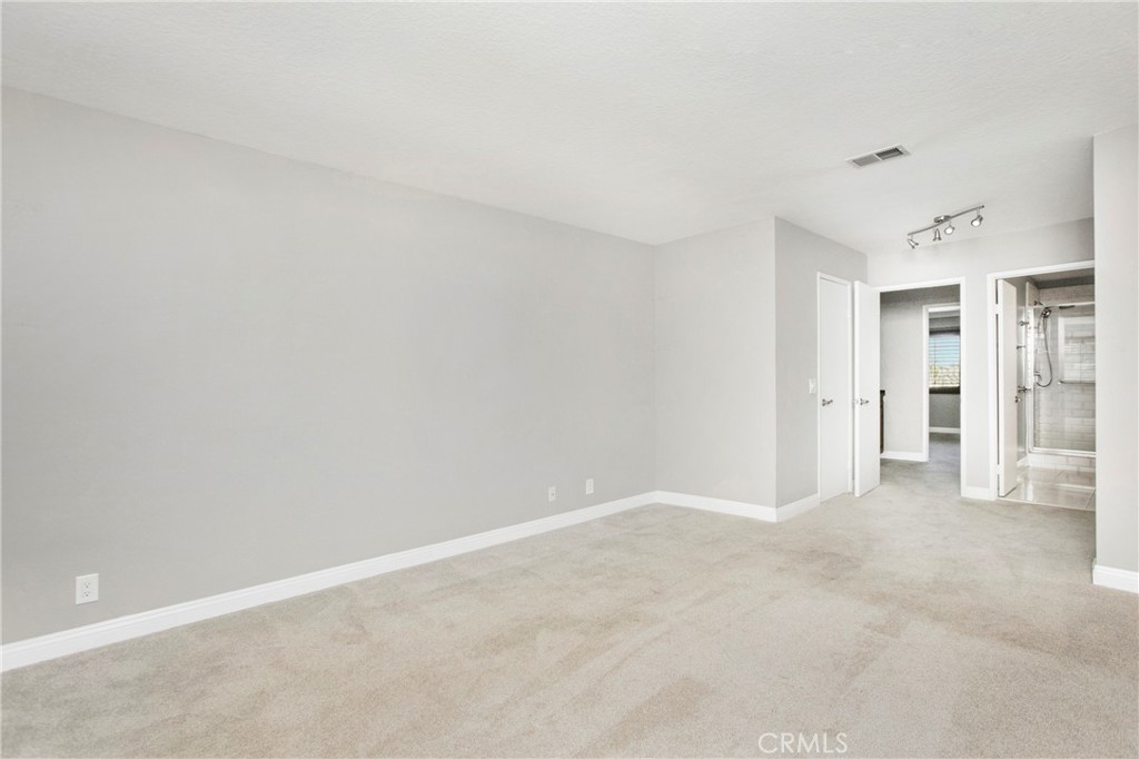 MLS #OC25247447 image #16