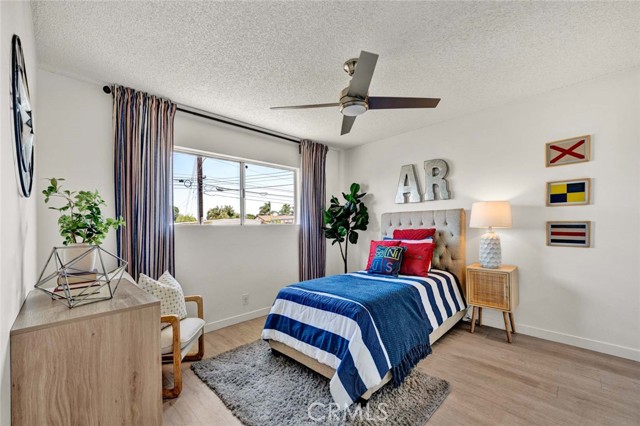 1981 Mitchell Avenue, Tustin CA: https://media.crmls.org/medias/213dc46e-113a-44c9-858d-f86ec609b14a.jpg