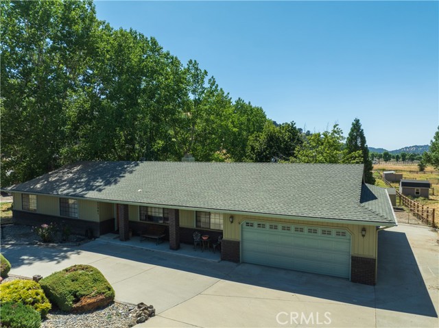 Detail Gallery Image 4 of 40 For 23061 Lakeview Dr, Tehachapi,  CA 93561 - 4 Beds | 2/1 Baths