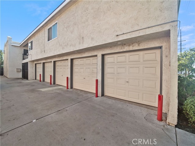6130 Orange, Long Beach CA: https://media.crmls.org/medias/213e5188-ac24-44b5-ac79-7e0ff51fb78c.jpg