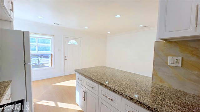 Detail Gallery Image 7 of 18 For 1140 N Park Ave, Pomona,  CA 91768 - 1 Beds | 1 Baths