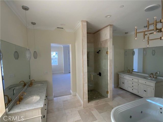 17190 Small Canyon Lane, Riverside CA: https://media.crmls.org/medias/213e8af6-591d-4986-b463-a1e9877d3b56.jpg