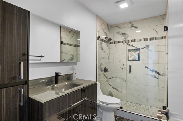 Detail Gallery Image 12 of 24 For 27070 Hidaway Ave #5,  Canyon Country,  CA 91351 - 2 Beds | 1/1 Baths