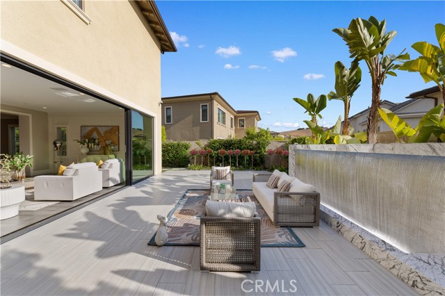 118 Interstellar, Irvine CA: https://media.crmls.org/medias/213f1886-6692-4bdd-bde6-97ba06bda852.jpg
