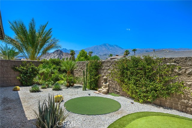 80380 Old Ranch Trail North, La Quinta CA: https://media.crmls.org/medias/213f337d-eada-47c5-b712-6fe41884a243.jpg