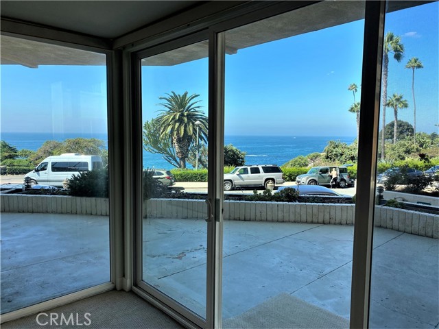 520 Cliff Dr. #101, Laguna Beach, CA 92651