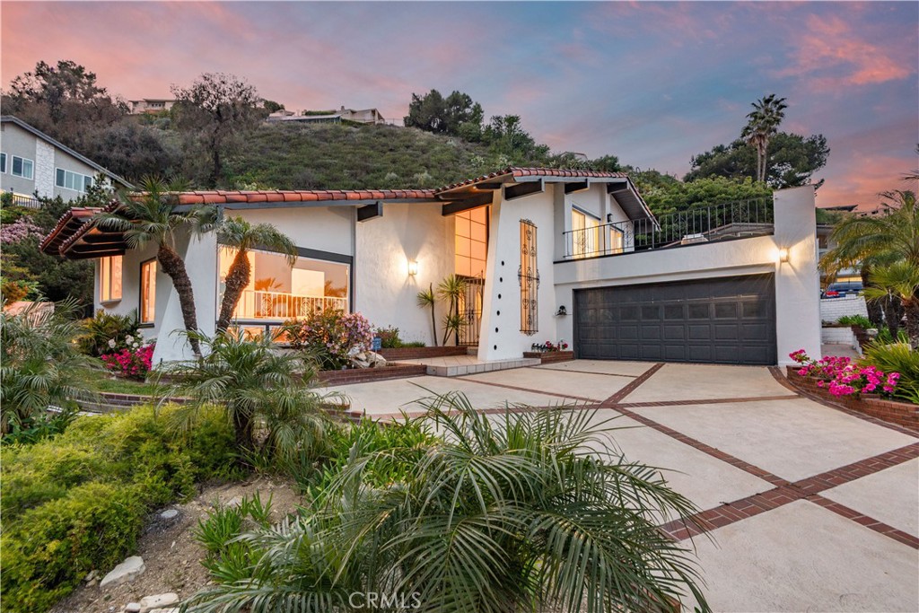 30047 Knoll View Drive
