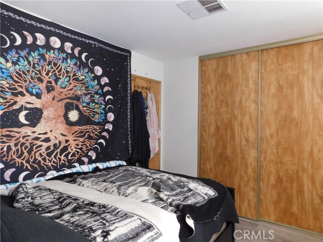 272 Desert Breeze Drive, California City CA: https://media.crmls.org/medias/21414fbf-a39d-4e16-b0e3-3e503097b379.jpg
