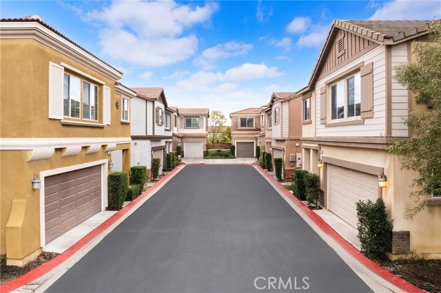 866 Christain Court, Upland CA: https://media.crmls.org/medias/21419891-87b3-4a36-b24a-fe7cb7425fee.jpg