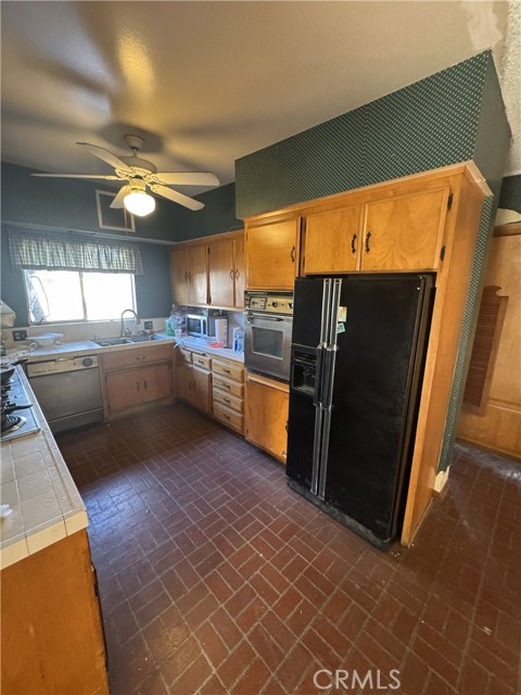 Detail Gallery Image 15 of 24 For 17545 Community Street, Northridge,  CA 91325 - 3 Beds | 2 Baths