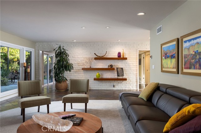 14192 Livingston Street, Tustin CA: https://media.crmls.org/medias/2142ad4f-26d9-47c1-b334-2f58471cb7f6.jpg
