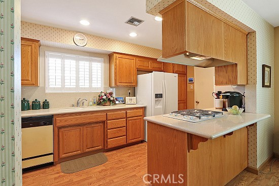 743 Churchill photo 7