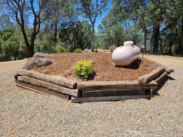 4223 Woodview Lane, Mariposa CA: https://media.crmls.org/medias/2143cc44-ab99-43b9-8f08-06a0dba70f74.jpg
