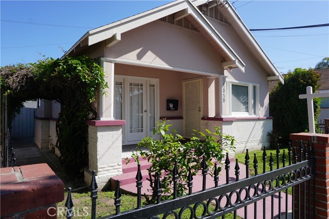 1515 8th Street, Long Beach, California 90813, 2 Bedrooms Bedrooms, ,1 BathroomBathrooms,Single Family Residence,For Sale,8th,PW24070877