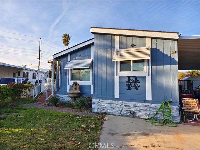 Detail Gallery Image 1 of 16 For 2882 W Walnut St, Rialto,  CA 92376 - 3 Beds | 2 Baths