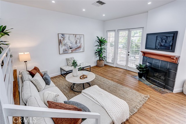 Detail Gallery Image 7 of 36 For 510 S Catalina Ave #2,  Redondo Beach,  CA 90277 - 3 Beds | 2 Baths