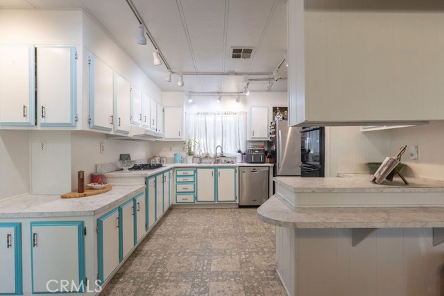 26730 Franklin Avenue, Hemet CA: https://media.crmls.org/medias/2145a05b-1eb3-45a7-a364-872ff519678b.jpg