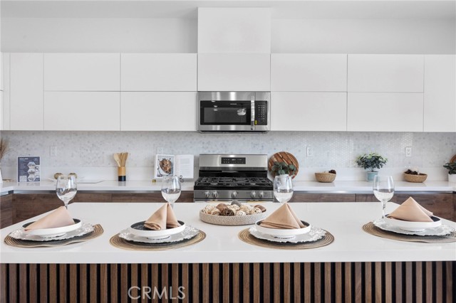 Detail Gallery Image 11 of 55 For 14425 Buvan Ct, Moreno Valley,  CA 92555 - 5 Beds | 3/1 Baths