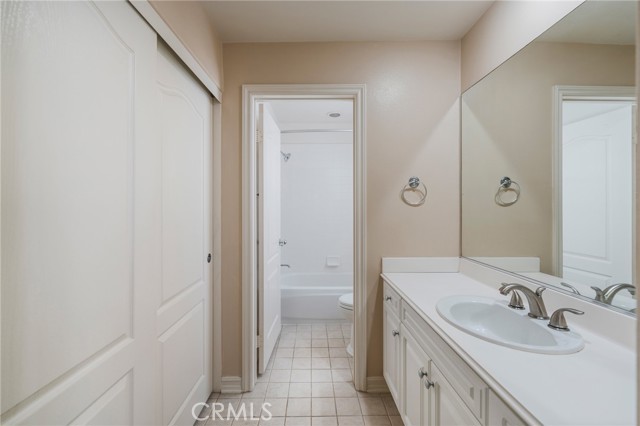 6535 Park Royal Circle, Huntington Beach CA: https://media.crmls.org/medias/2146899c-99ab-41ae-8d05-8b2c02e86c24.jpg