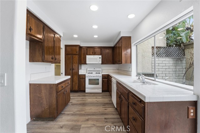 Detail Gallery Image 10 of 30 For 2012 E Figwood Ln, Anaheim,  CA 92806 - 3 Beds | 2/1 Baths