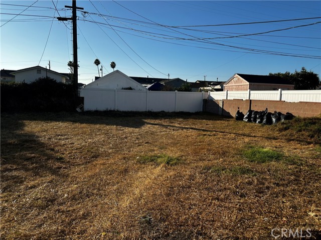 Detail Gallery Image 25 of 28 For 14423 S Keene Ave, Compton,  CA 90220 - 3 Beds | 1 Baths