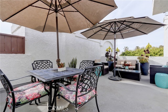Detail Gallery Image 25 of 30 For 425 S Catalina #2,  Redondo Beach,  CA 90277 - 3 Beds | 3 Baths