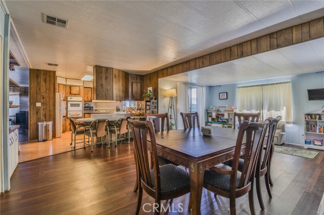 2131 San Bernardino Road, West Covina CA: https://media.crmls.org/medias/2147fe48-20fa-4311-8c45-81a64d89f8cc.jpg