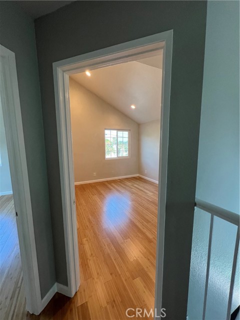 3745 Countryside Lane, Long Beach CA: https://media.crmls.org/medias/21486604-c09e-4818-bc78-154094e1fb58.jpg