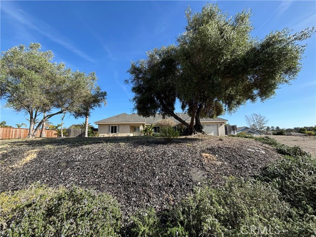 Detail Gallery Image 5 of 44 For 290 Daffodil, Nipomo,  CA 93444 - 5 Beds | 3/1 Baths