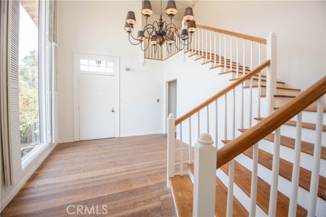 2475 Sunset Drive, Riverside CA: https://media.crmls.org/medias/21488be7-863d-4e7c-b013-e0460cf2fc98.jpg