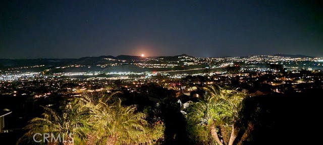 https://media.crmls.org/medias/214a1ec5-6a79-46a2-a754-05d83e2495cd.jpg?preset=X-Large