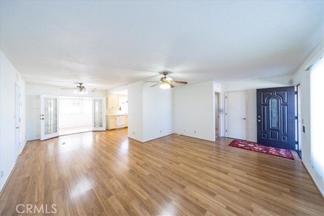 1561 Sandlewood Drive, Hemet CA: https://media.crmls.org/medias/214b7620-6b90-4531-9602-572496ffdd49.jpg