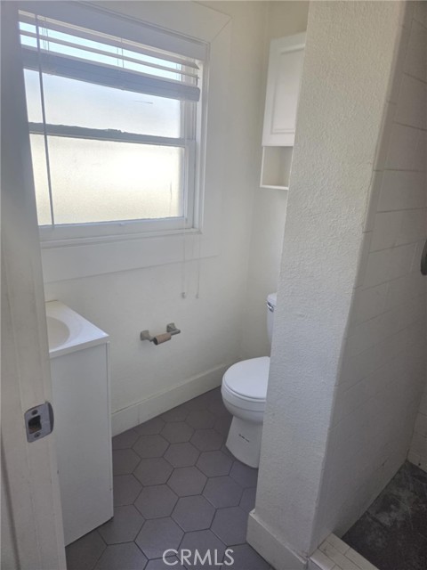 Detail Gallery Image 5 of 7 For 1517 E 1st St 1523b,  Long Beach,  CA 90802 - 0 Beds | 1 Baths