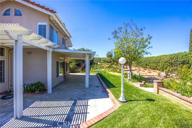 Detail Gallery Image 23 of 25 For 2000 Citrus Wood Ln, Riverside,  CA 92503 - 4 Beds | 3 Baths