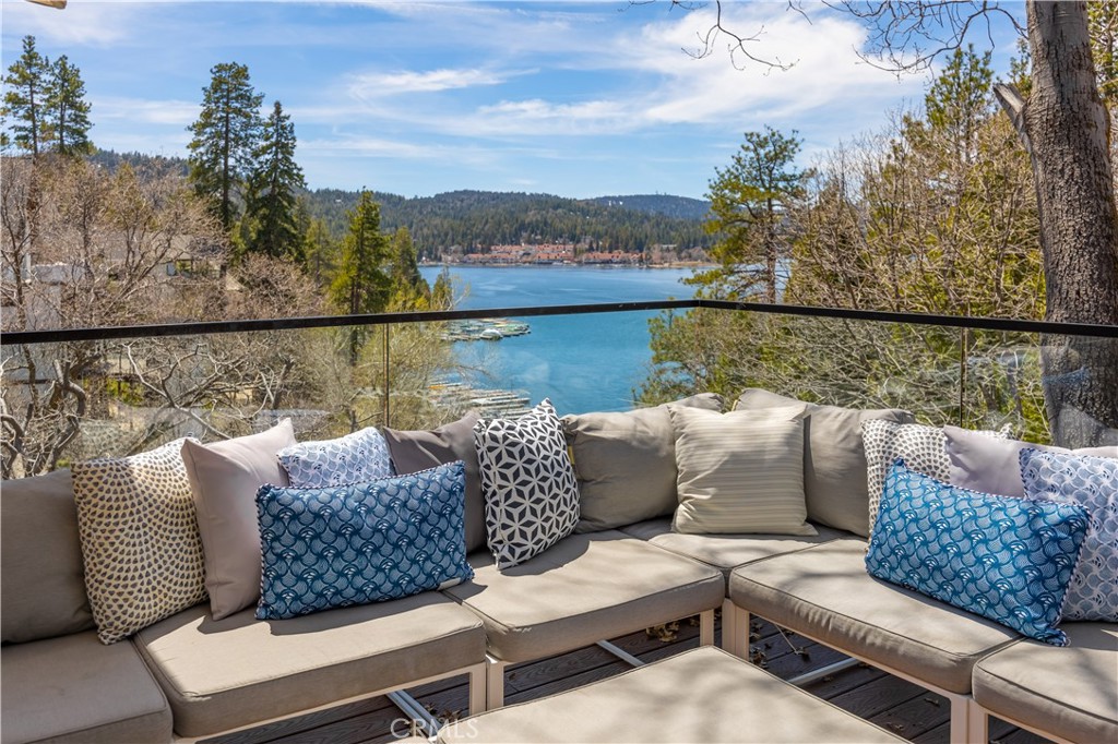 28744 Palisades Drive, Lake Arrowhead, CA 92352