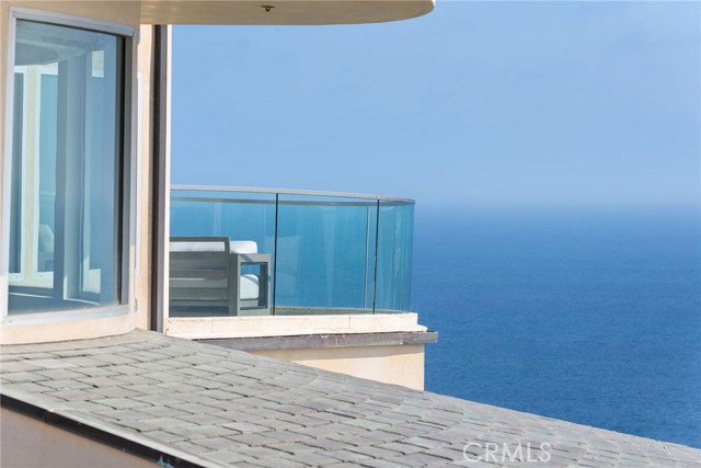 900 Gainsborough Drive, Laguna Beach CA: https://media.crmls.org/medias/214be3fe-7038-4b82-83fa-f83e49d3327c.jpg