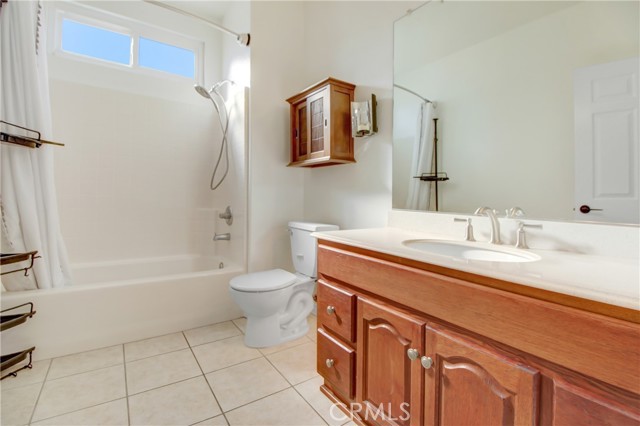 Detail Gallery Image 13 of 15 For 300 E Providencia Ave #202,  Burbank,  CA 91502 - 2 Beds | 2 Baths